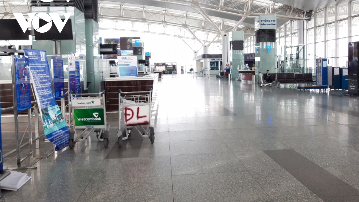 Noi Bai International Airport falls quiet again due to COVID-19 fears